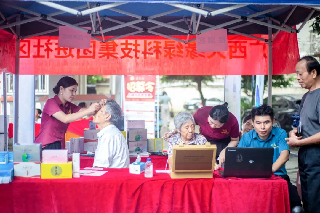 廣西電視臺鏡頭下的健康守護(hù)：天緣綠健康科普進(jìn)社區(qū)，三伏惠民暖人心